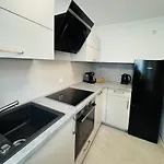 Appartement Modernes 2-zi Mit Terrasse Und Garten Dresde