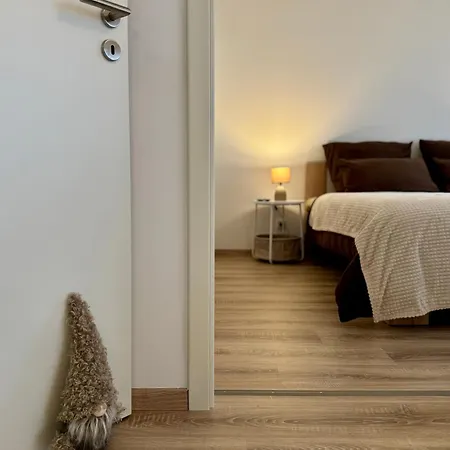 Modernes 2-zi Mit Terrasse Und Garten ドレスデン