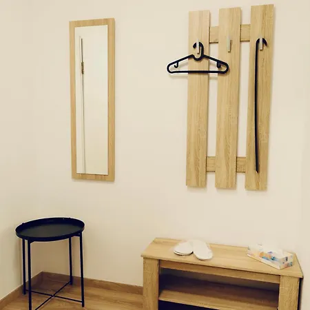 Modernes 2-zi Mit Terrasse Und Garten アパート