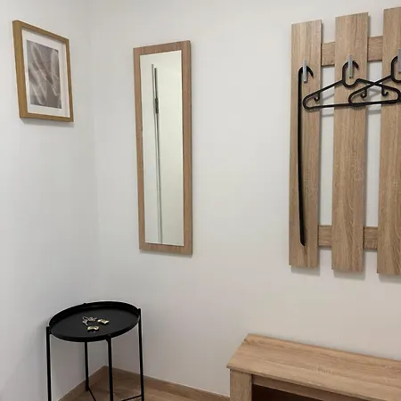 Modernes 2-zi Mit Terrasse Und Garten Διαμέρισμα *