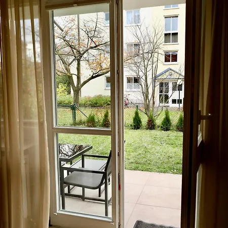 Modernes 2-zi Mit Terrasse Und Garten Apartment Dresden