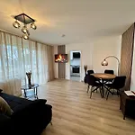 شقة Modernes 2-zi Mit Terrasse Und Garten دريسدن