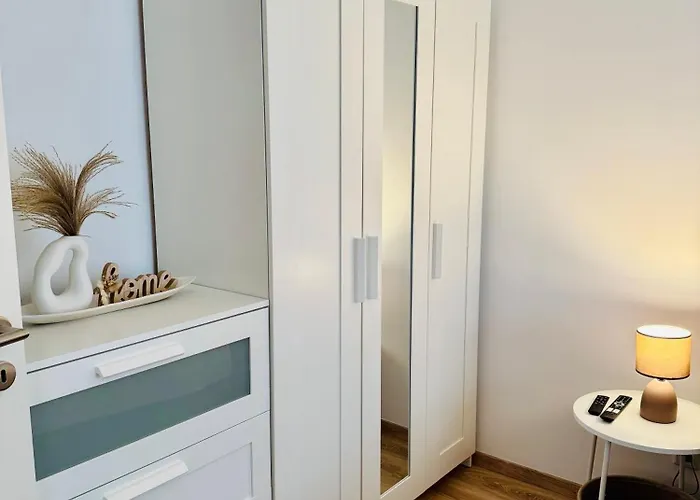 Apartament Modernes 2-zi Mit Terrasse Und Garten Drezno